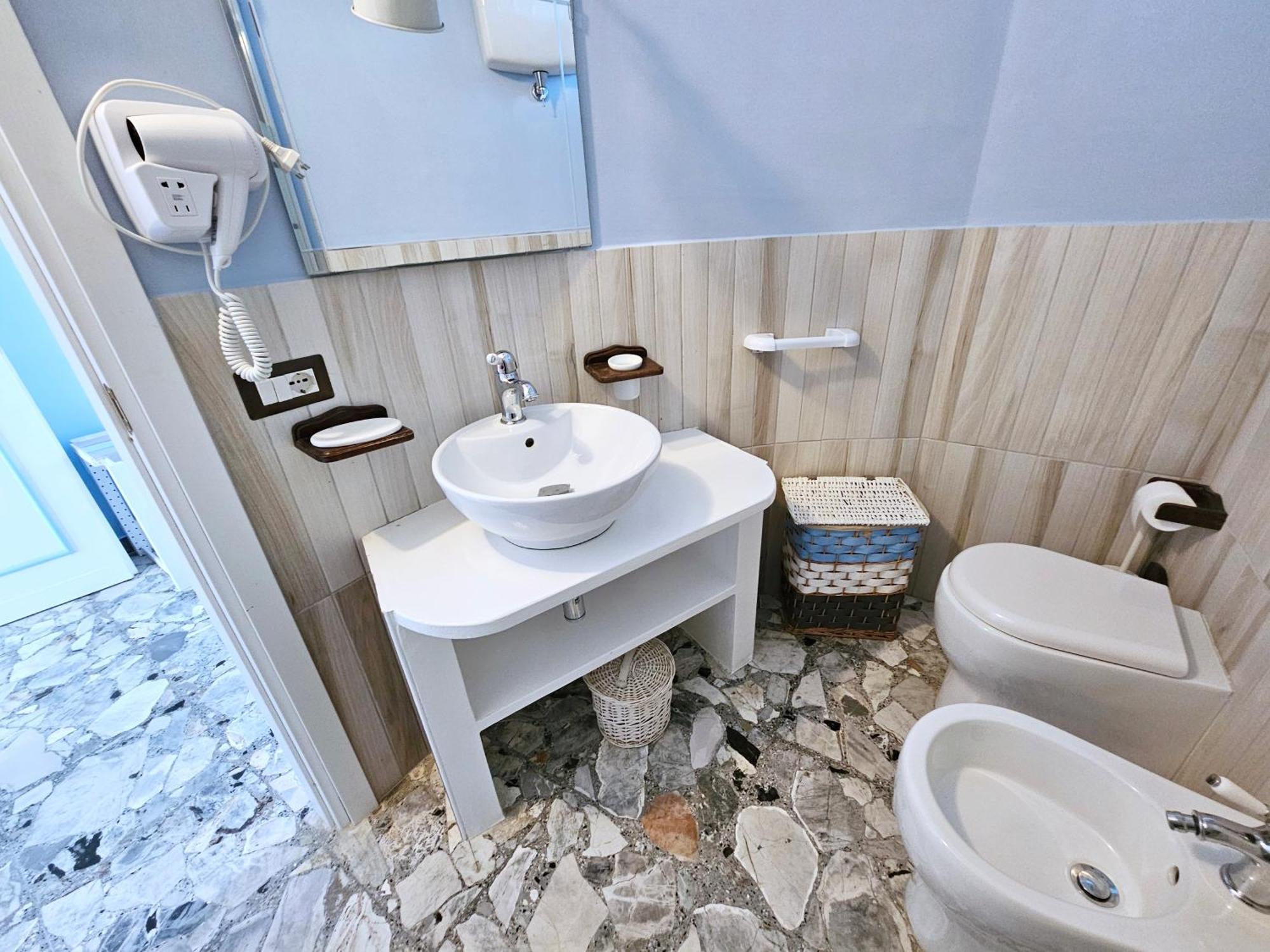 Maridea - Camere con vista al Porto Ponza Esterno foto