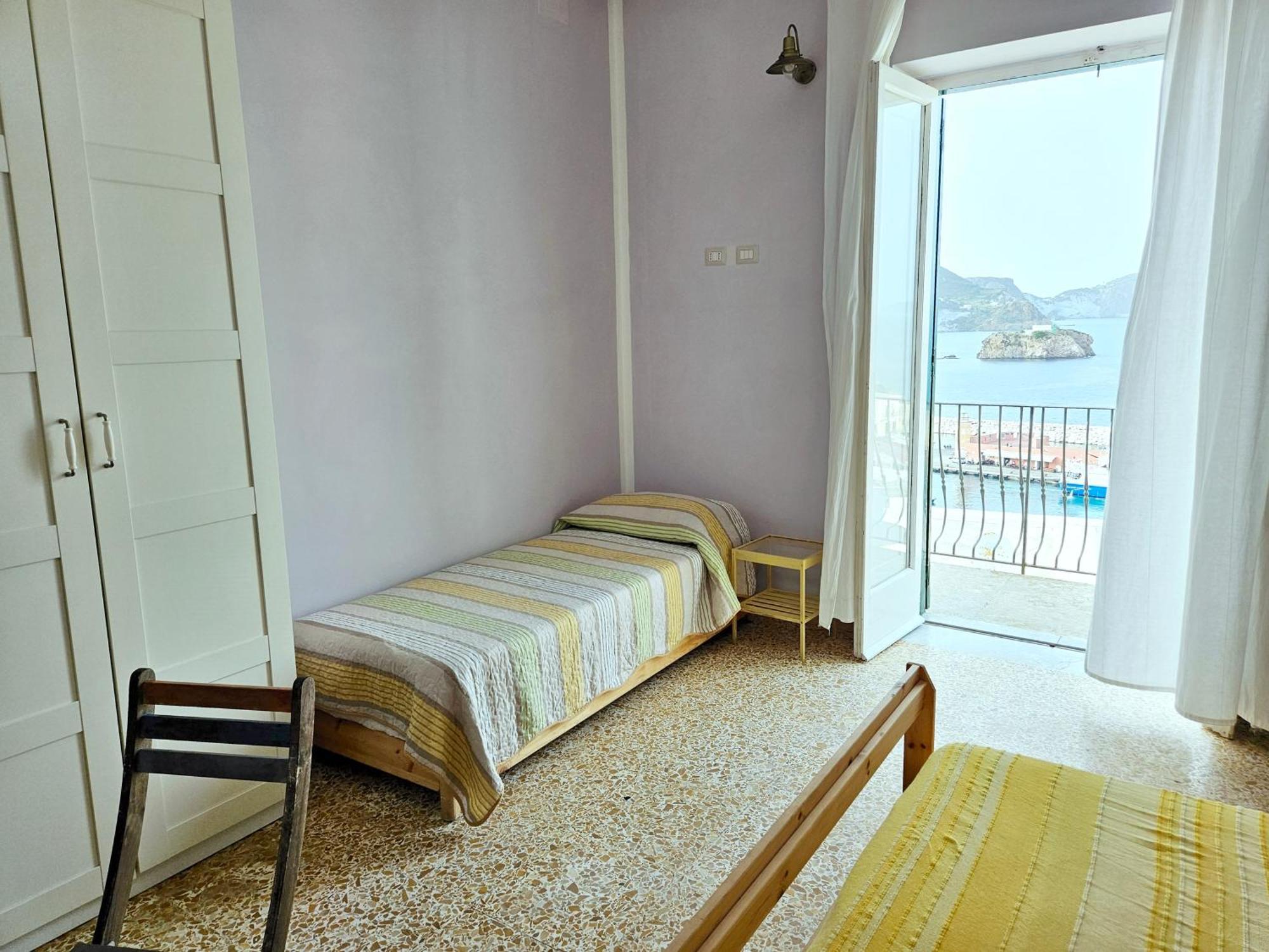 Maridea - Camere con vista al Porto Ponza Esterno foto