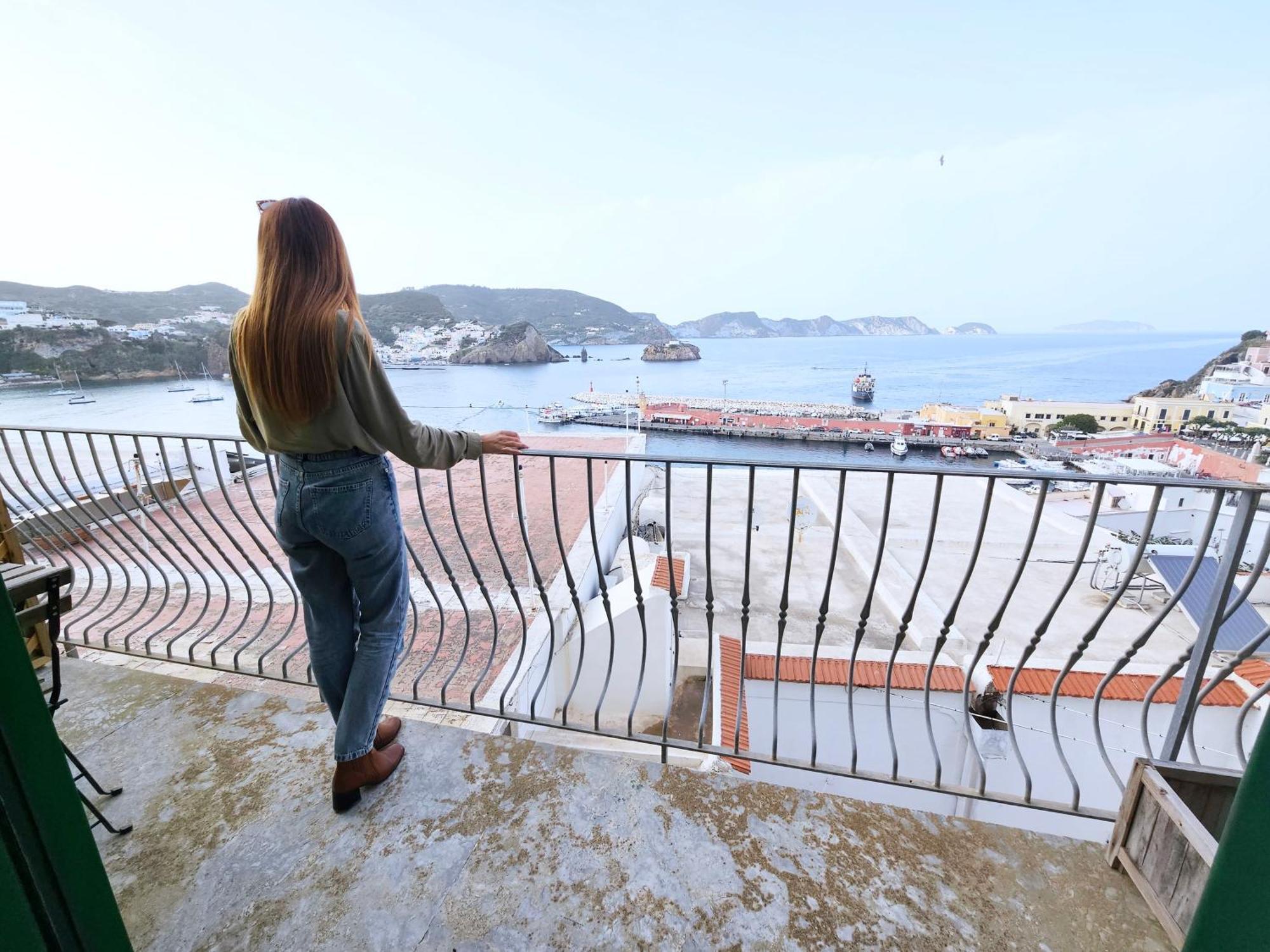 Maridea - Camere con vista al Porto Ponza Esterno foto