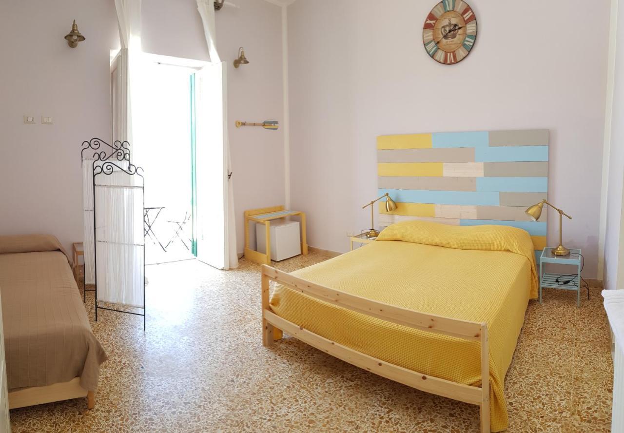Maridea - Camere con vista al Porto Ponza Esterno foto